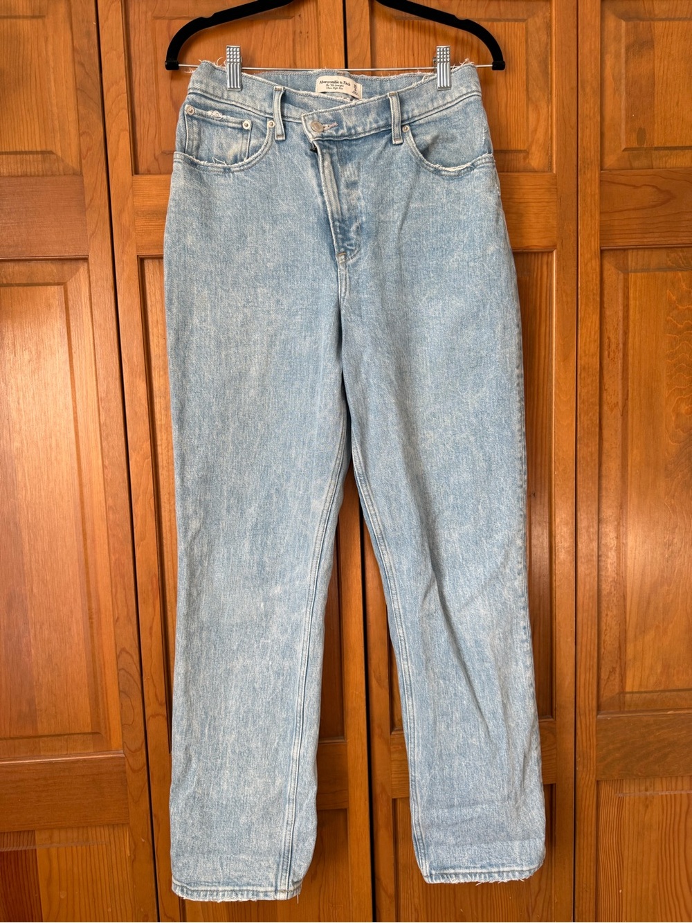 Abercrombie Curve Love ‘90s Straight Asymmetrical Ultra High Rise Jeans